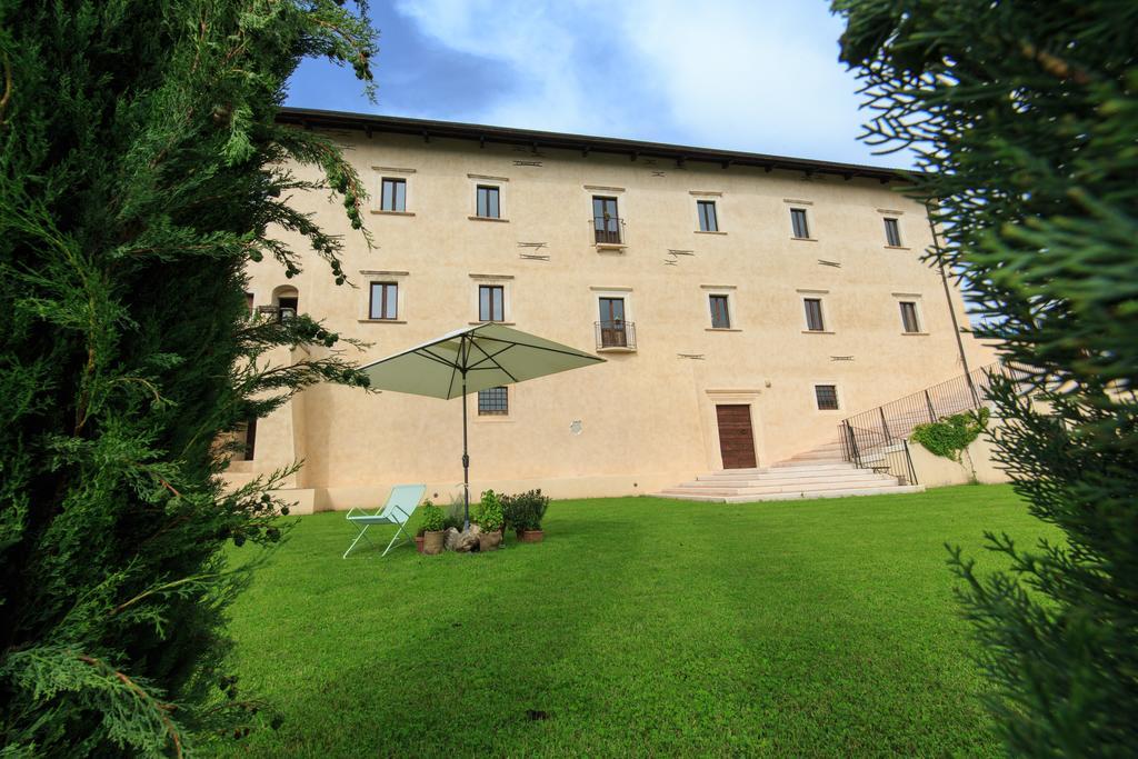 Casa Rosati Hotell Fontecchio Exteriör bild