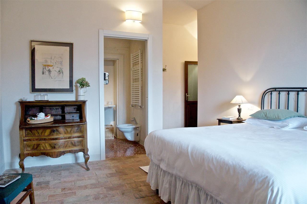 Casa Rosati Hotell Fontecchio Exteriör bild