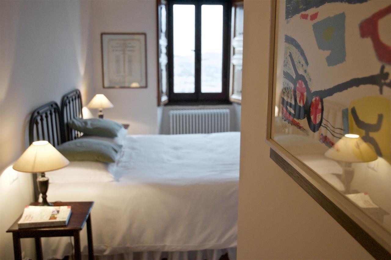 Casa Rosati Hotell Fontecchio Exteriör bild